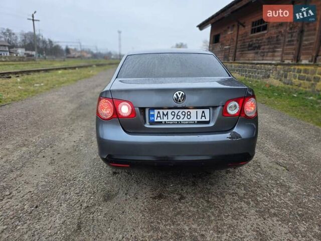 Серый Фольксваген Джетта, объемом двигателя 1.9 л и пробегом 360 тыс. км за 5500 $, фото 13 на Automoto.ua