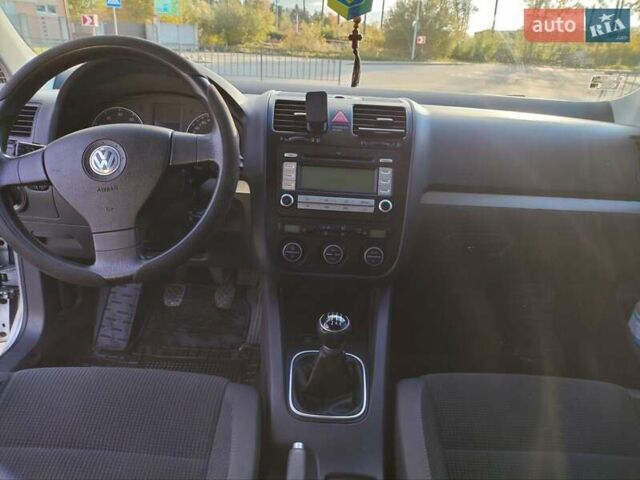 Серый Фольксваген Джетта, объемом двигателя 1.39 л и пробегом 137 тыс. км за 7300 $, фото 17 на Automoto.ua