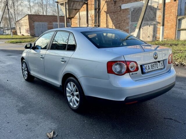 Сірий Фольксваген Джетта, об'ємом двигуна 1.6 л та пробігом 300 тис. км за 4999 $, фото 3 на Automoto.ua