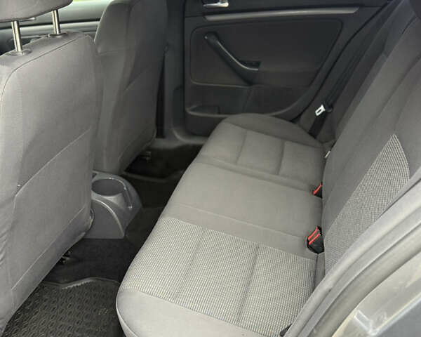 Серый Фольксваген Джетта, объемом двигателя 1.6 л и пробегом 210 тыс. км за 6100 $, фото 32 на Automoto.ua