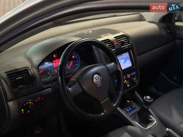 Сірий Фольксваген Джетта, об'ємом двигуна 1.6 л та пробігом 300 тис. км за 5100 $, фото 8 на Automoto.ua