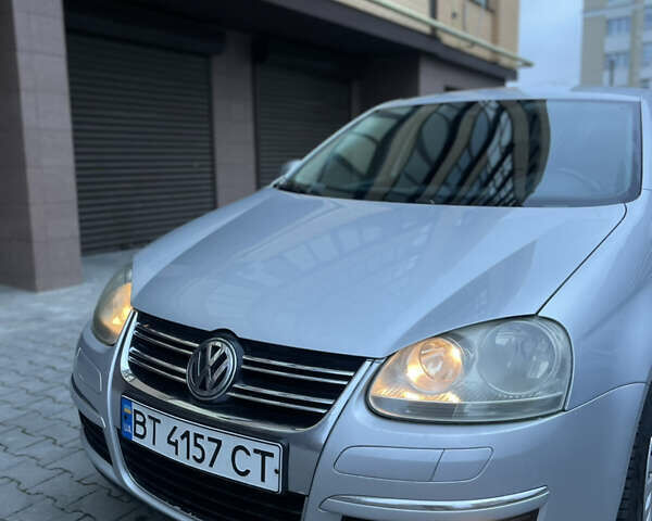 Серый Фольксваген Джетта, объемом двигателя 1.6 л и пробегом 305 тыс. км за 4800 $, фото 7 на Automoto.ua