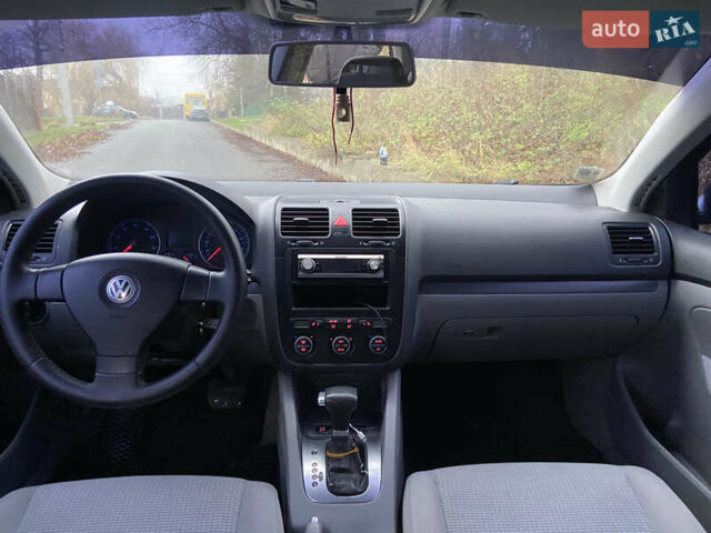 Серый Фольксваген Джетта, объемом двигателя 1.6 л и пробегом 245 тыс. км за 5500 $, фото 19 на Automoto.ua