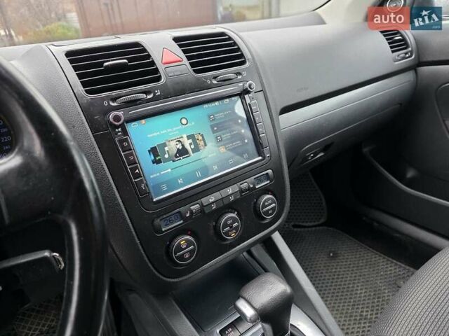 Серый Фольксваген Джетта, объемом двигателя 1.9 л и пробегом 360 тыс. км за 5900 $, фото 2 на Automoto.ua