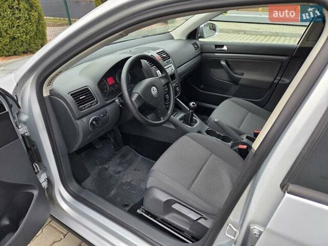 Серый Фольксваген Джетта, объемом двигателя 1.6 л и пробегом 126 тыс. км за 6700 $, фото 23 на Automoto.ua
