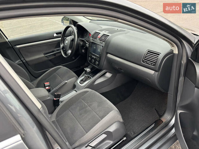 Серый Фольксваген Джетта, объемом двигателя 1.4 л и пробегом 192 тыс. км за 6000 $, фото 18 на Automoto.ua