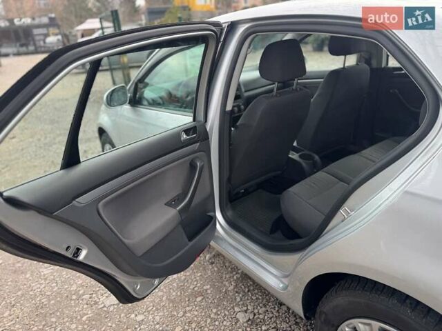 Сірий Фольксваген Джетта, об'ємом двигуна 1.6 л та пробігом 193 тис. км за 5250 $, фото 17 на Automoto.ua