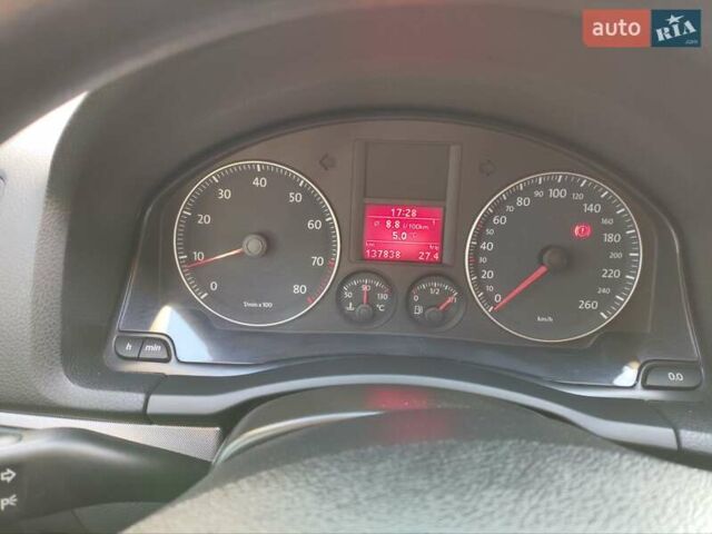 Серый Фольксваген Джетта, объемом двигателя 1.39 л и пробегом 137 тыс. км за 7300 $, фото 19 на Automoto.ua