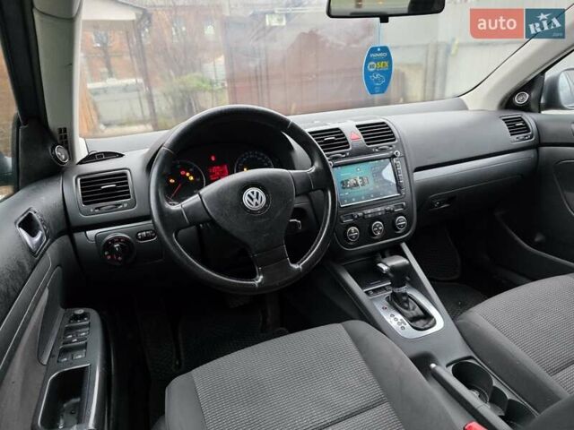 Серый Фольксваген Джетта, объемом двигателя 1.9 л и пробегом 360 тыс. км за 5500 $, фото 4 на Automoto.ua