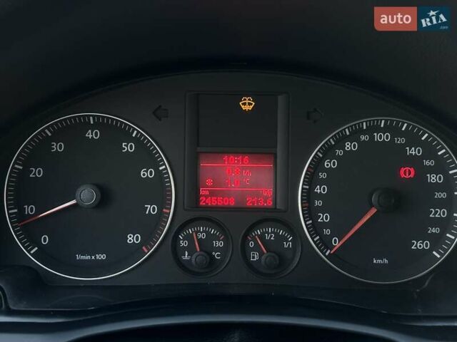 Серый Фольксваген Джетта, объемом двигателя 1.6 л и пробегом 245 тыс. км за 6500 $, фото 26 на Automoto.ua