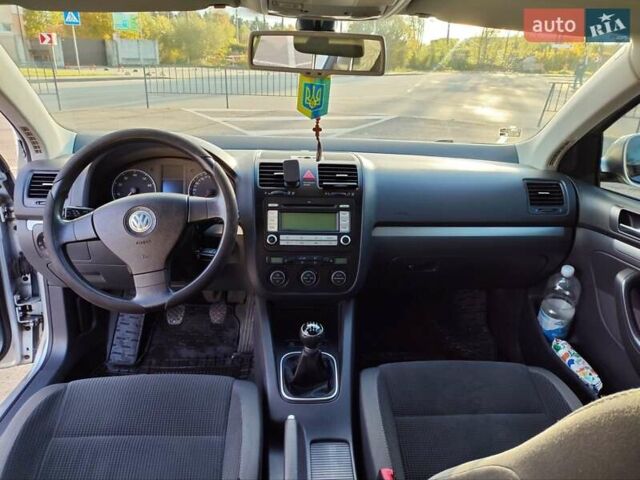 Серый Фольксваген Джетта, объемом двигателя 1.39 л и пробегом 137 тыс. км за 7300 $, фото 18 на Automoto.ua