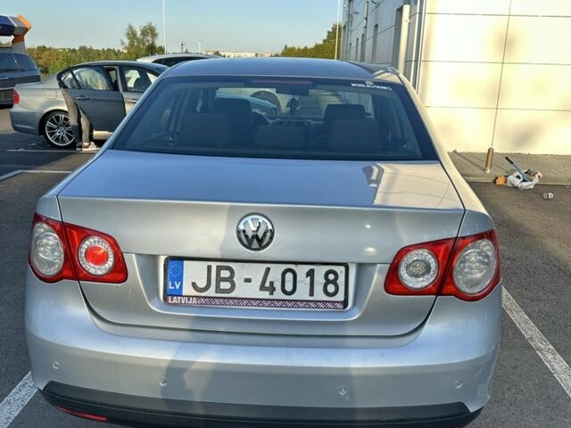 Сірий Фольксваген Джетта, об'ємом двигуна 1.9 л та пробігом 222 тис. км за 2704 $, фото 5 на Automoto.ua