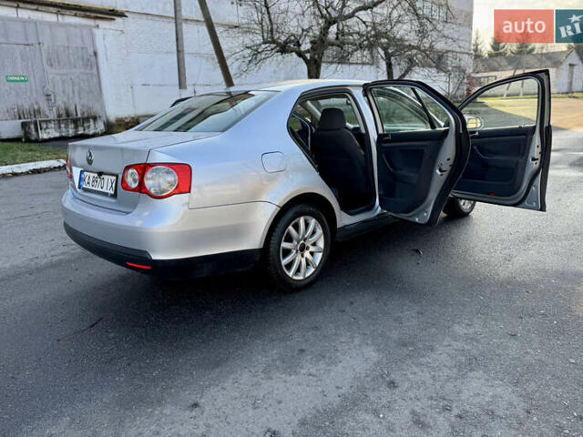 Серый Фольксваген Джетта, объемом двигателя 1.6 л и пробегом 309 тыс. км за 4999 $, фото 12 на Automoto.ua