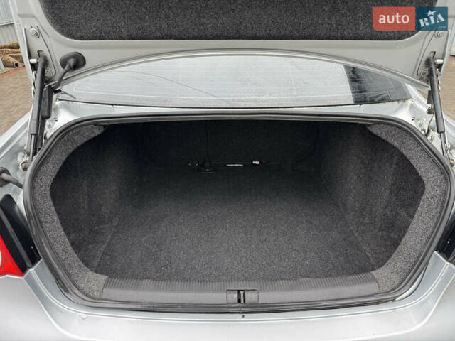 Серый Фольксваген Джетта, объемом двигателя 1.6 л и пробегом 171 тыс. км за 5800 $, фото 11 на Automoto.ua