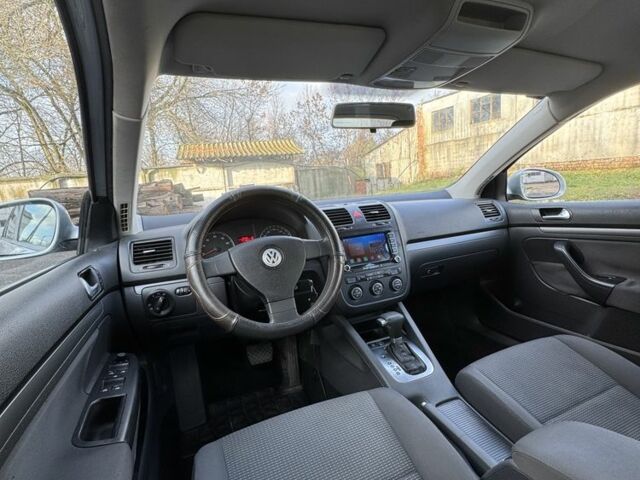 Сірий Фольксваген Джетта, об'ємом двигуна 1.6 л та пробігом 300 тис. км за 4999 $, фото 12 на Automoto.ua