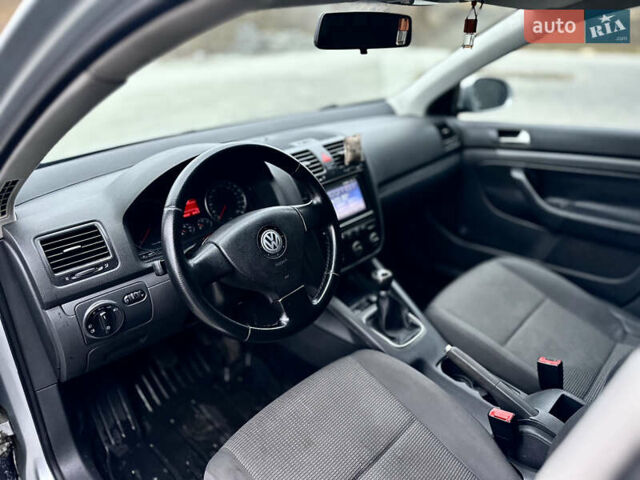 Серый Фольксваген Джетта, объемом двигателя 1.6 л и пробегом 312 тыс. км за 4999 $, фото 28 на Automoto.ua