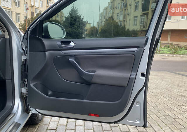 Серый Фольксваген Джетта, объемом двигателя 1.6 л и пробегом 290 тыс. км за 6100 $, фото 12 на Automoto.ua