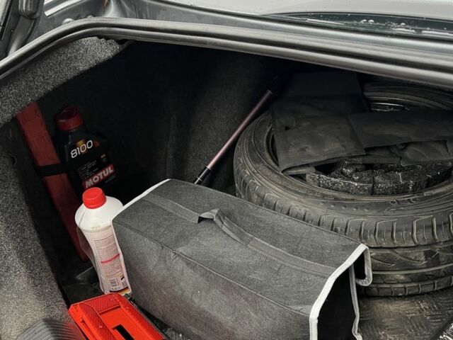 Серый Фольксваген Джетта, объемом двигателя 1.6 л и пробегом 245 тыс. км за 6200 $, фото 14 на Automoto.ua