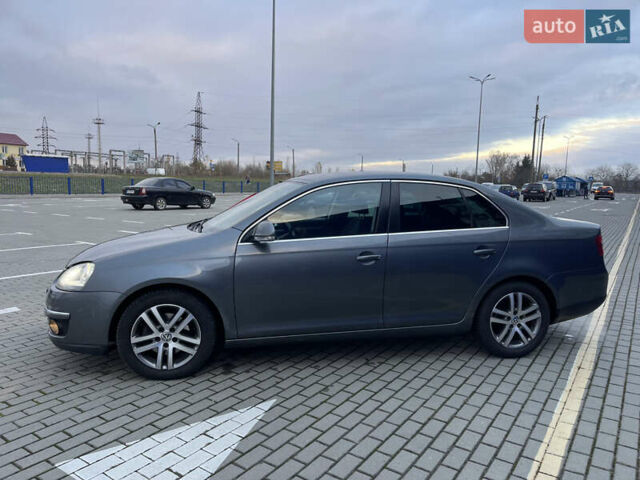 Серый Фольксваген Джетта, объемом двигателя 1.4 л и пробегом 253 тыс. км за 6500 $, фото 6 на Automoto.ua