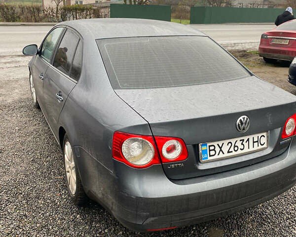 Серый Фольксваген Джетта, объемом двигателя 1.9 л и пробегом 335 тыс. км за 5800 $, фото 7 на Automoto.ua