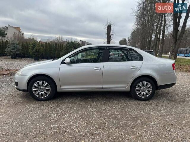 Сірий Фольксваген Джетта, об'ємом двигуна 1.6 л та пробігом 193 тис. км за 5250 $, фото 11 на Automoto.ua