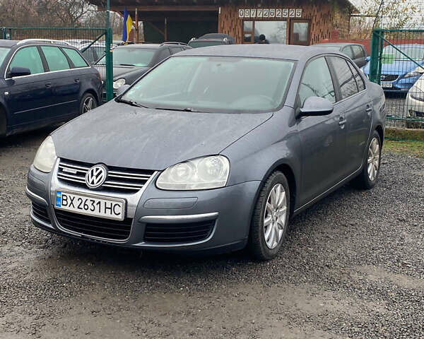 Серый Фольксваген Джетта, объемом двигателя 1.9 л и пробегом 335 тыс. км за 5800 $, фото 3 на Automoto.ua