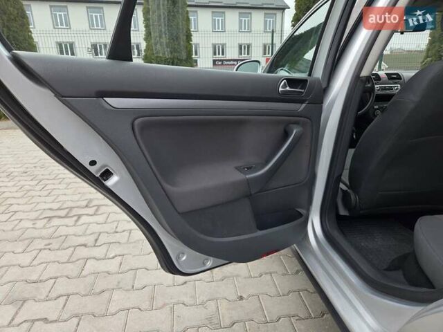 Серый Фольксваген Джетта, объемом двигателя 1.6 л и пробегом 126 тыс. км за 6700 $, фото 28 на Automoto.ua