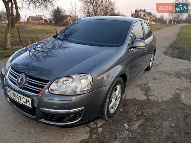 Серый Фольксваген Джетта, объемом двигателя 1.9 л и пробегом 312 тыс. км за 5700 $, фото 3 на Automoto.ua