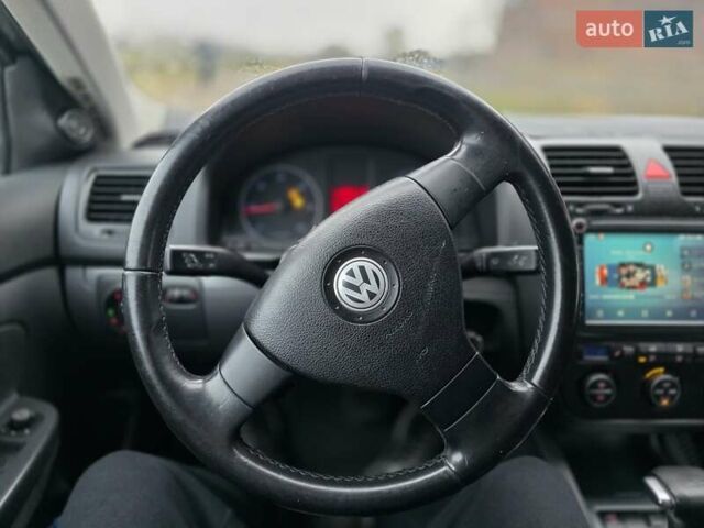 Серый Фольксваген Джетта, объемом двигателя 1.9 л и пробегом 360 тыс. км за 5800 $, фото 1 на Automoto.ua