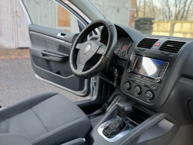 Сірий Фольксваген Джетта, об'ємом двигуна 1.6 л та пробігом 300 тис. км за 4999 $, фото 14 на Automoto.ua