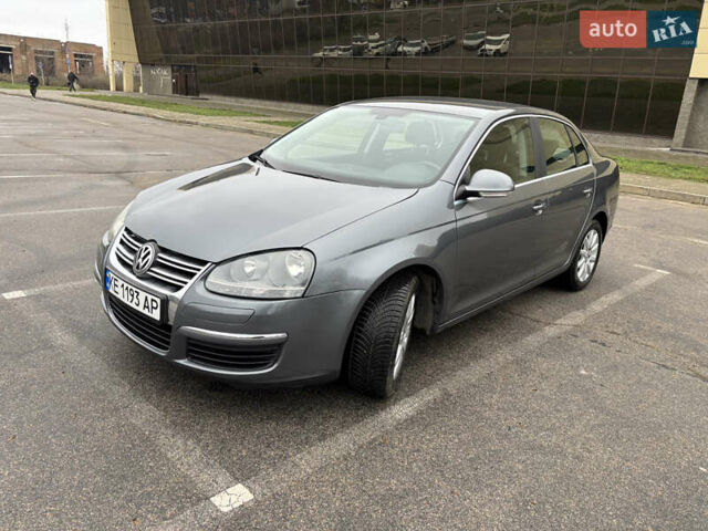 Серый Фольксваген Джетта, объемом двигателя 1.4 л и пробегом 192 тыс. км за 6000 $, фото 7 на Automoto.ua