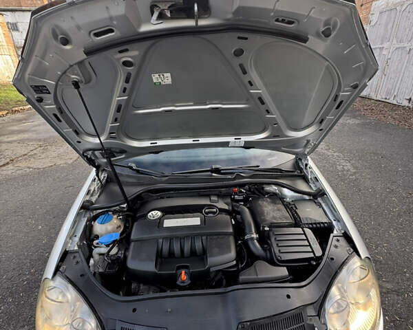 Серый Фольксваген Джетта, объемом двигателя 1.6 л и пробегом 309 тыс. км за 4999 $, фото 45 на Automoto.ua