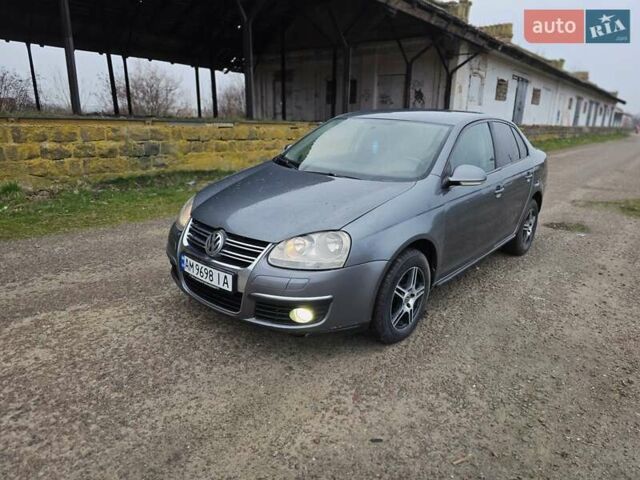 Серый Фольксваген Джетта, объемом двигателя 1.9 л и пробегом 360 тыс. км за 5500 $, фото 18 на Automoto.ua