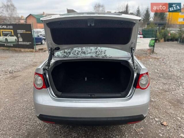 Сірий Фольксваген Джетта, об'ємом двигуна 1.6 л та пробігом 193 тис. км за 5250 $, фото 23 на Automoto.ua