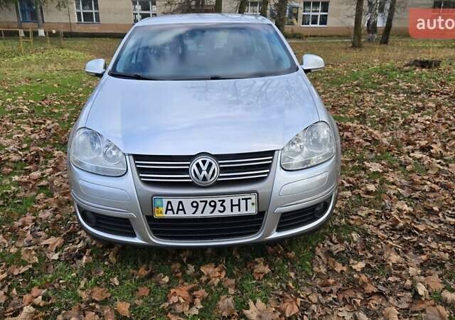 Серый Фольксваген Джетта, объемом двигателя 1.6 л и пробегом 193 тыс. км за 5400 $, фото 10 на Automoto.ua