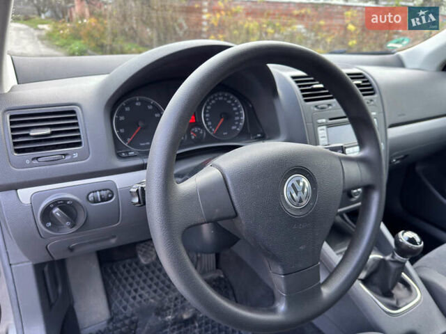 Серый Фольксваген Джетта, объемом двигателя 1.6 л и пробегом 168 тыс. км за 6999 $, фото 11 на Automoto.ua