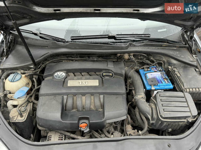 Серый Фольксваген Джетта, объемом двигателя 1.6 л и пробегом 210 тыс. км за 6100 $, фото 39 на Automoto.ua
