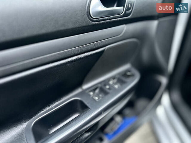 Серый Фольксваген Джетта, объемом двигателя 1.6 л и пробегом 312 тыс. км за 4999 $, фото 30 на Automoto.ua