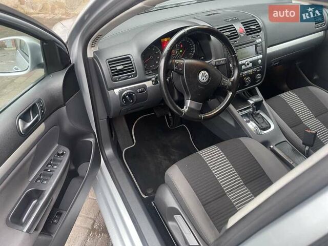 Серый Фольксваген Джетта, объемом двигателя 1.4 л и пробегом 234 тыс. км за 6100 $, фото 5 на Automoto.ua