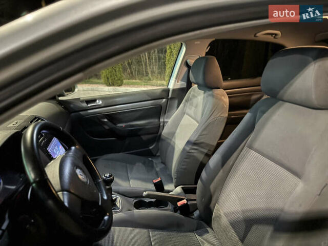 Сірий Фольксваген Джетта, об'ємом двигуна 1.6 л та пробігом 300 тис. км за 5100 $, фото 7 на Automoto.ua