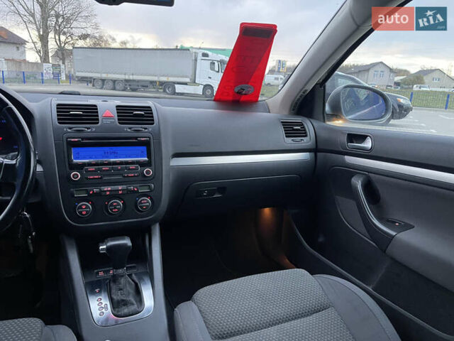 Серый Фольксваген Джетта, объемом двигателя 1.4 л и пробегом 253 тыс. км за 6500 $, фото 12 на Automoto.ua