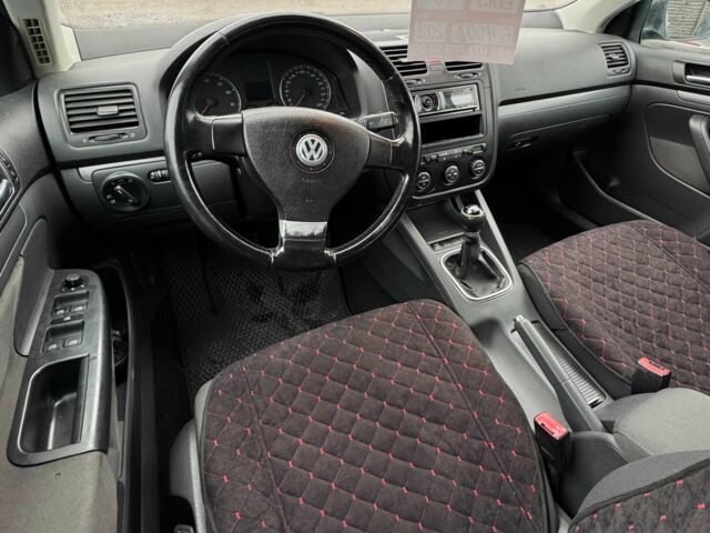 Серый Фольксваген Джетта, объемом двигателя 1.6 л и пробегом 301 тыс. км за 6400 $, фото 8 на Automoto.ua