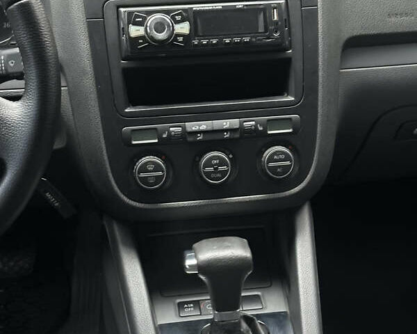 Сірий Фольксваген Джетта, об'ємом двигуна 1.6 л та пробігом 171 тис. км за 5900 $, фото 23 на Automoto.ua