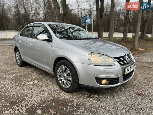 Сірий Фольксваген Джетта, об'ємом двигуна 1.6 л та пробігом 193 тис. км за 5250 $, фото 3 на Automoto.ua