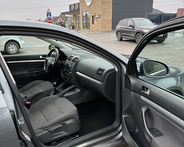 Серый Фольксваген Джетта, объемом двигателя 1.9 л и пробегом 315 тыс. км за 5500 $, фото 5 на Automoto.ua