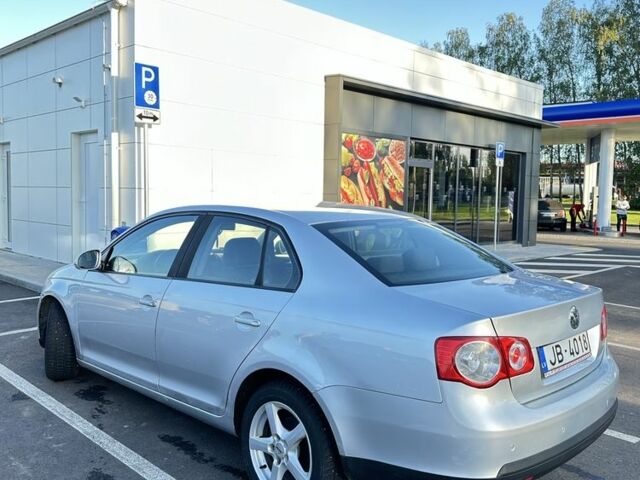 Сірий Фольксваген Джетта, об'ємом двигуна 1.9 л та пробігом 222 тис. км за 2704 $, фото 3 на Automoto.ua