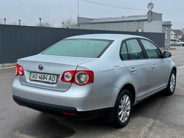 Серый Фольксваген Джетта, объемом двигателя 1.6 л и пробегом 301 тыс. км за 6400 $, фото 4 на Automoto.ua