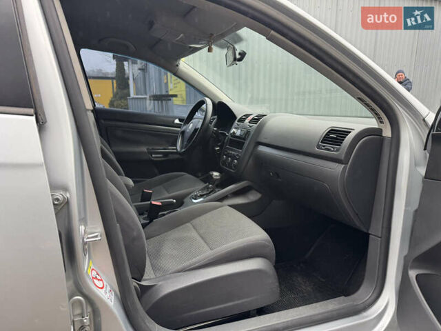 Серый Фольксваген Джетта, объемом двигателя 1.6 л и пробегом 171 тыс. км за 5800 $, фото 10 на Automoto.ua