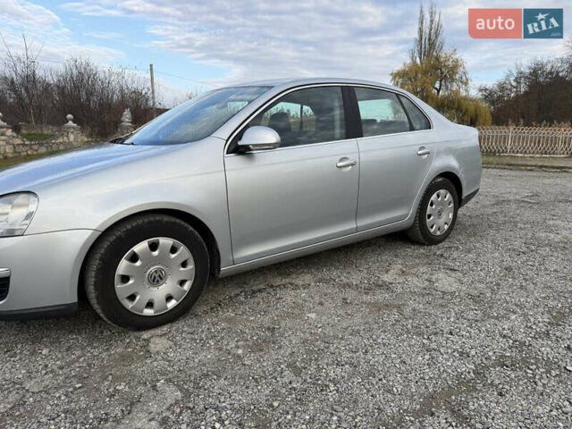 Сірий Фольксваген Джетта, об'ємом двигуна 1.6 л та пробігом 250 тис. км за 7300 $, фото 8 на Automoto.ua