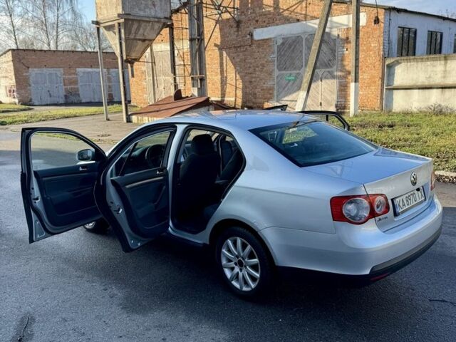 Сірий Фольксваген Джетта, об'ємом двигуна 1.6 л та пробігом 300 тис. км за 4999 $, фото 10 на Automoto.ua